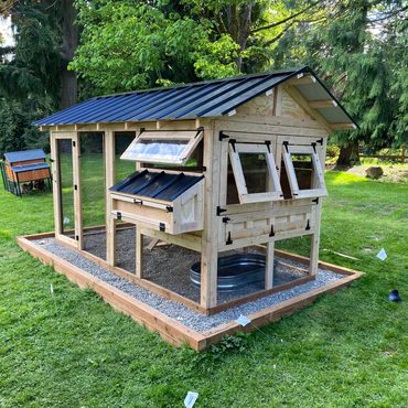 Limited True Basics Walk-In Chicken Coop – 6-ft x 12-ft x 7.5-ft Outdoor Poultry Run Reliable