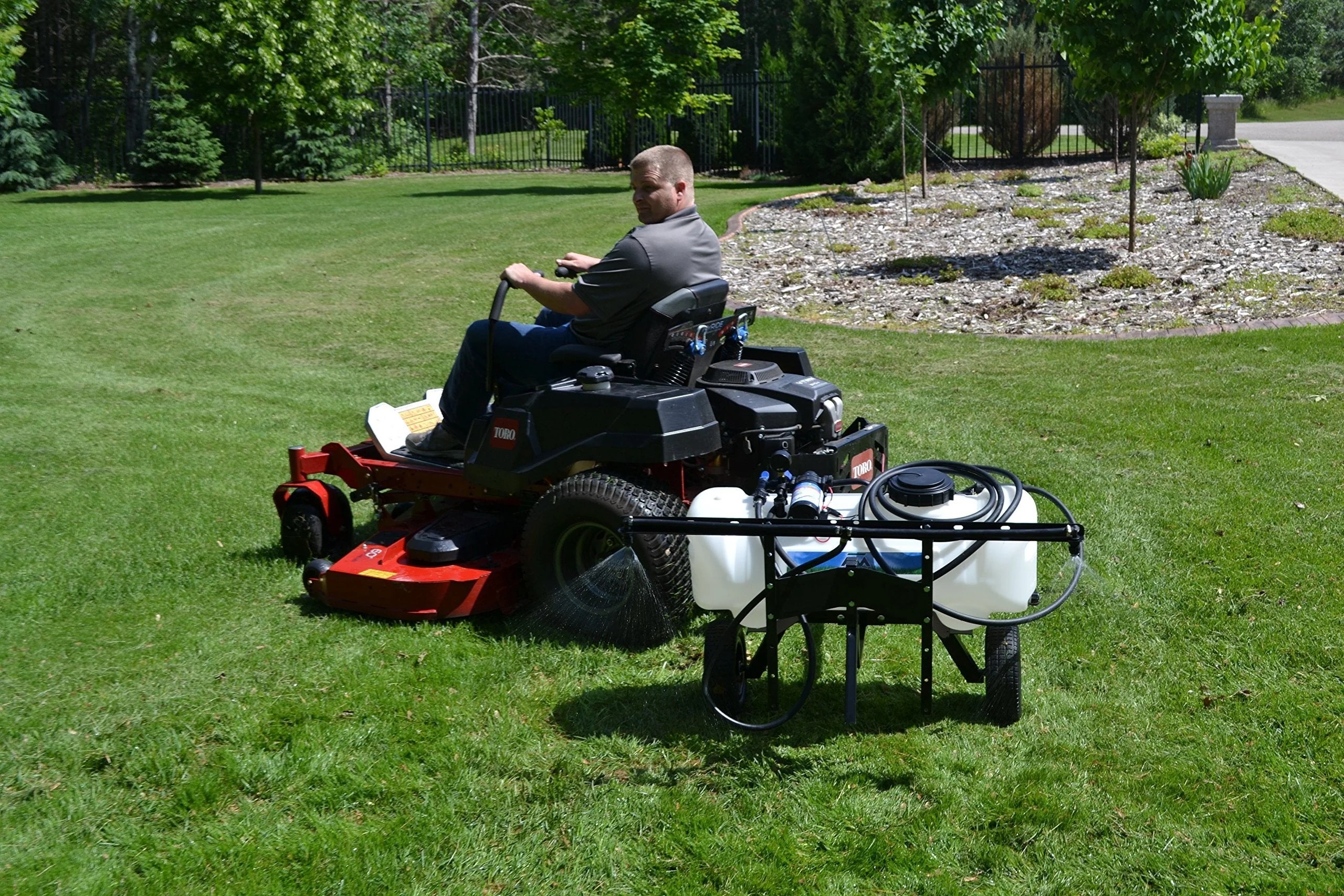 Popular Simple Goods Master Manufacturing Direction Trailer Sprayers Modern