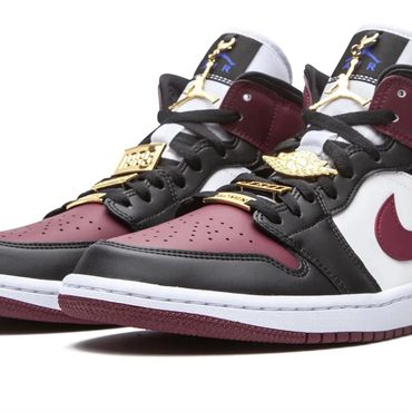 Limited True Basics AIR JORDAN 1 MID SE WMNS "Gold Pendants" Everyday