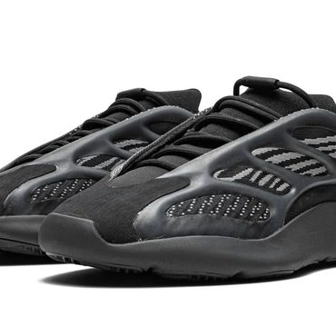 Advanced Pure Value YEEZY 700 V3 "Dark Glow" Practical