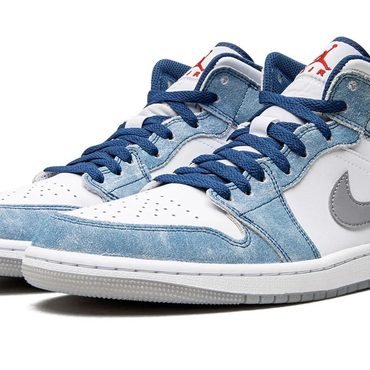 In Season True Basics Jordan 1 Mid "French Blue" Practical