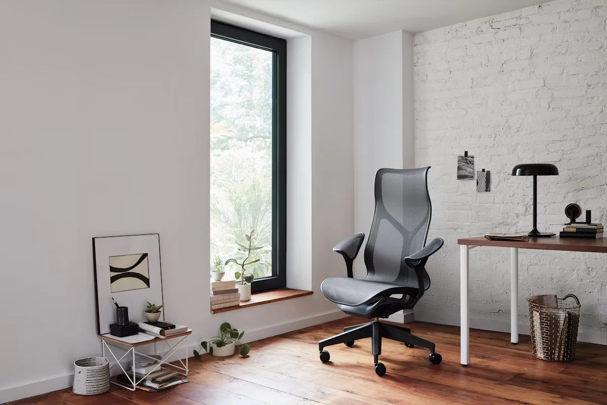 Limited Pure Value Cosm Chair, High Back Universal
