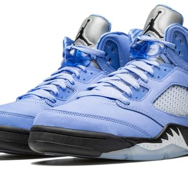 Essential Standard Goods Air Jordan 5 Retro SE "UNC" Distinctive