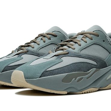 In Stock Basic Line YEEZY BOOST 700 "Teal Blue" Practical