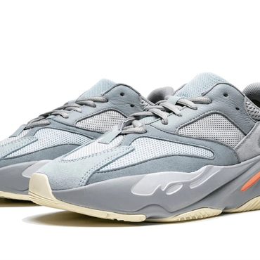 Classic Fresh Find YEEZY BOOST 700 V2 "Inertia" Budget