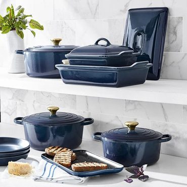 2026 Debut Standard Goods 20-piece Signature Cast Iron Cookware Set,10.25′′ Skillet,1.75-quart Saucepan with Lid Everyday
