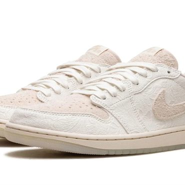 Revolutionary Fresh Find Air Jordan 1 Low OG "Chris Paul - Give Them Flowers" Functional