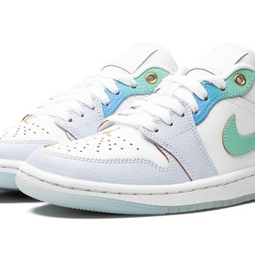 In Season Clear Choice Air Jordan 1 Low WMNS "Emerald Rise" Modern