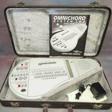 Advanced Fresh Find Suzuki Omnichord OM-84 System Two w/ Hard Case Power Supply Manual TESTED! WORKS Functional